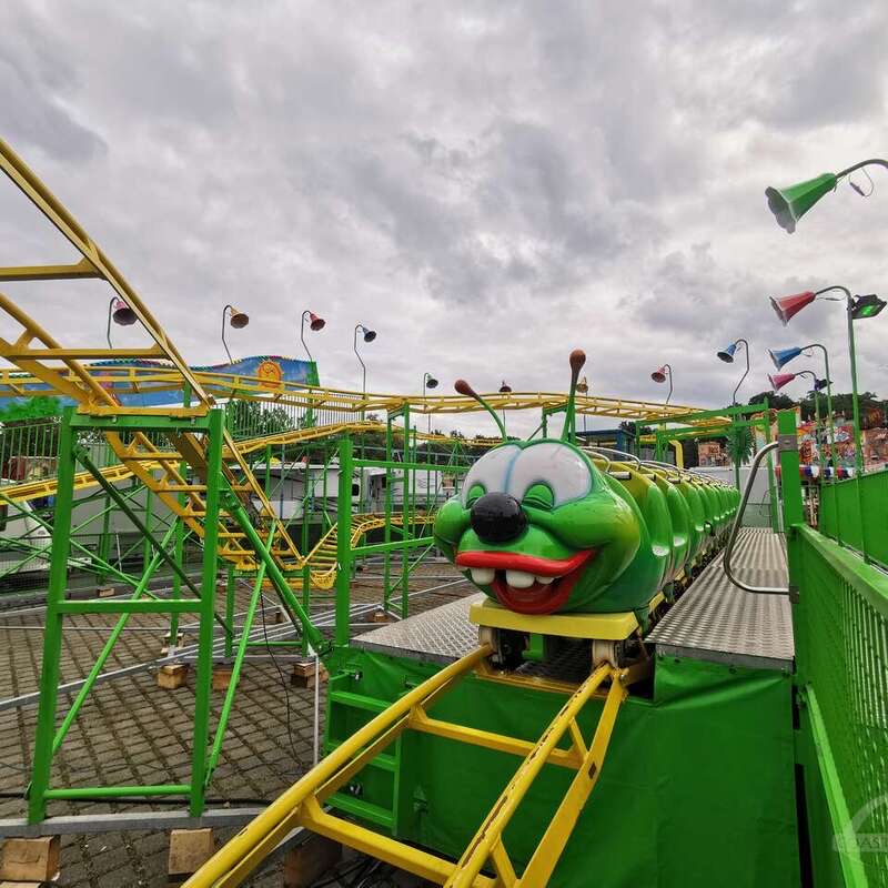 Bunt gestaltete Familienachterbahn Family Coaster